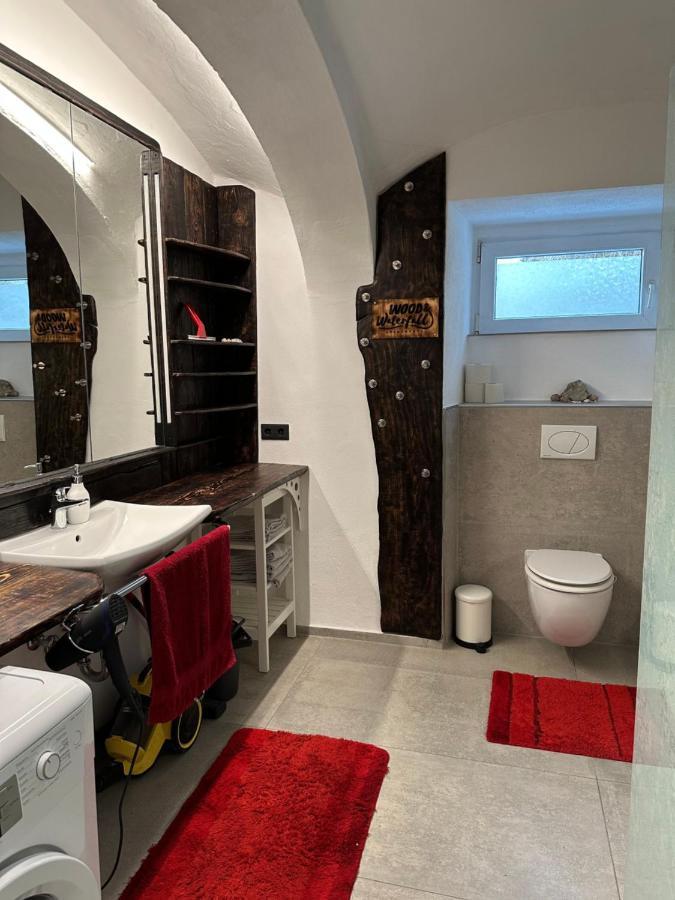 Wood Apartment *